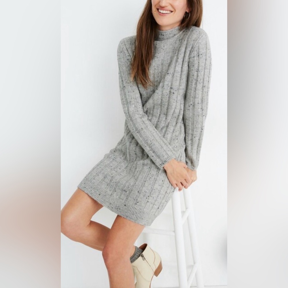 Madewell Donegal knit ribbed sweater dress w/ rolled mock neck. Light grey. XL